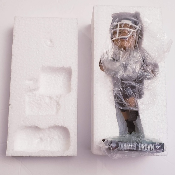 UCONN Huskies Football Bobblehead Donald Brown - Picture 3 of 8